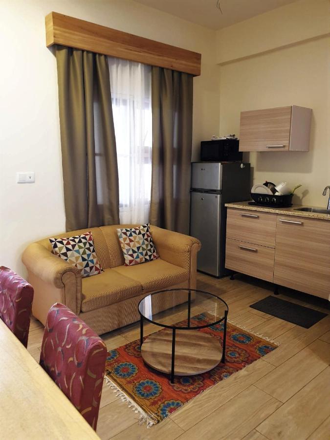 Amalia Apartments ปารามารีโบ ภายนอก รูปภาพ